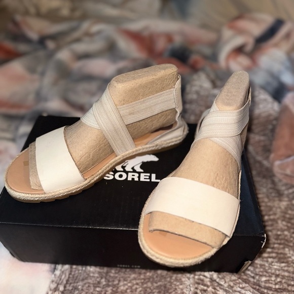 Sorel Sandals - Picture 2 of 3